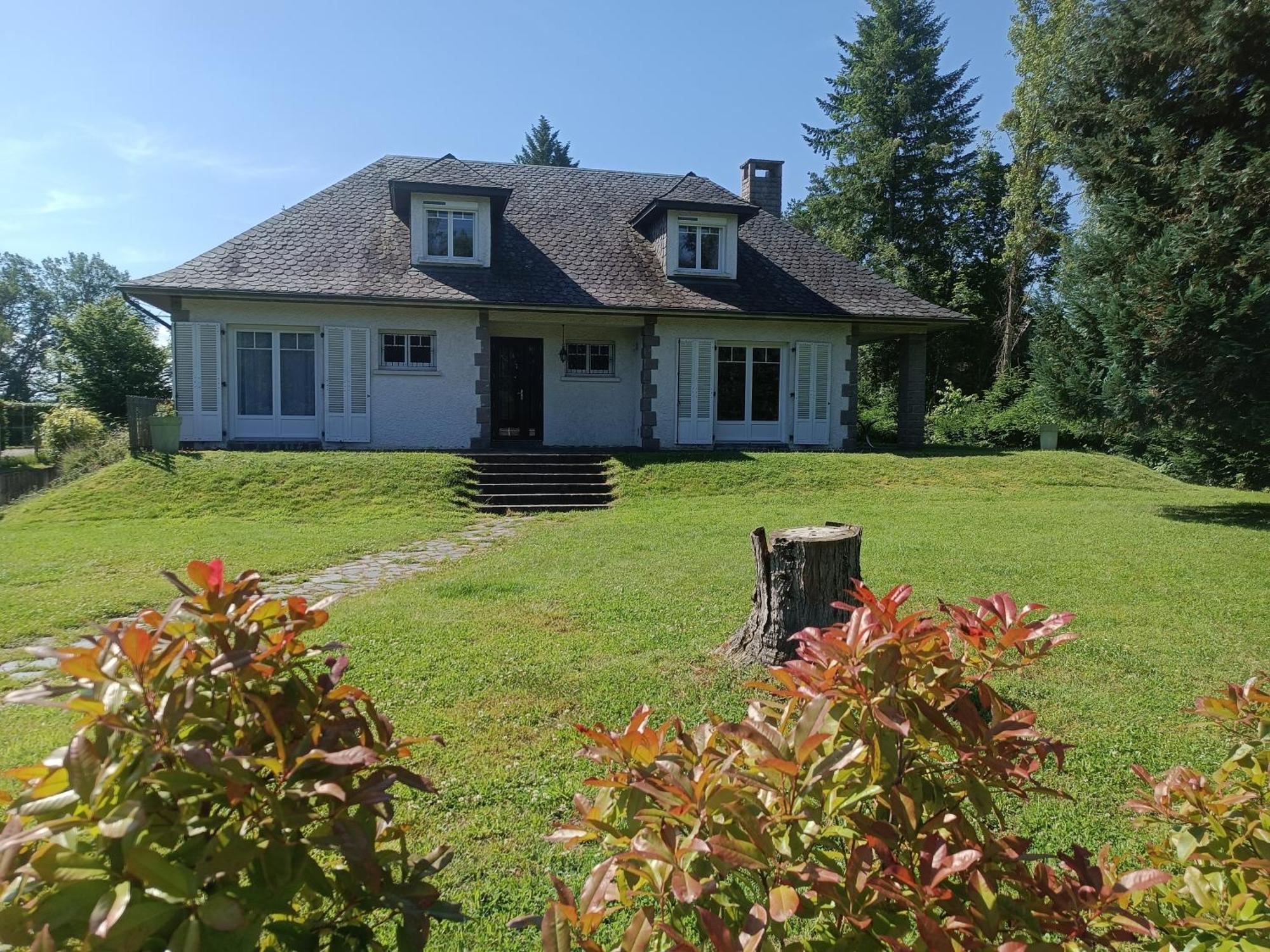 La Maison Au Coeur De L Auvergne Holiday home Lanobre